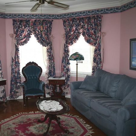 Heron Cay Lakeview Bed & Breakfast マウント・ドラ エクステリア 写真