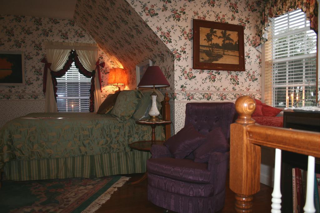 Heron Cay Lakeview Bed & Breakfast マウント・ドラ エクステリア 写真