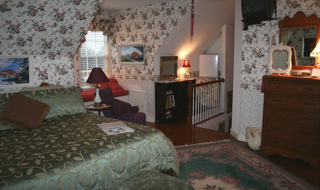 Heron Cay Lakeview Bed & Breakfast マウント・ドラ エクステリア 写真