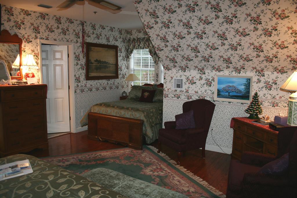 Heron Cay Lakeview Bed & Breakfast マウント・ドラ エクステリア 写真