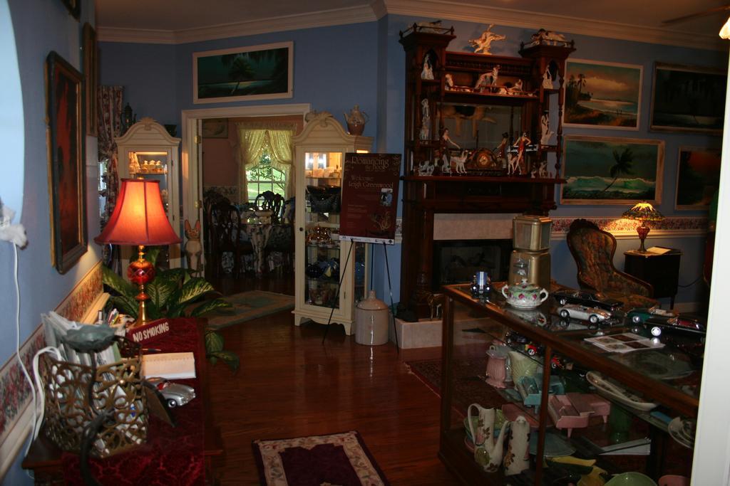 Heron Cay Lakeview Bed & Breakfast マウント・ドラ エクステリア 写真