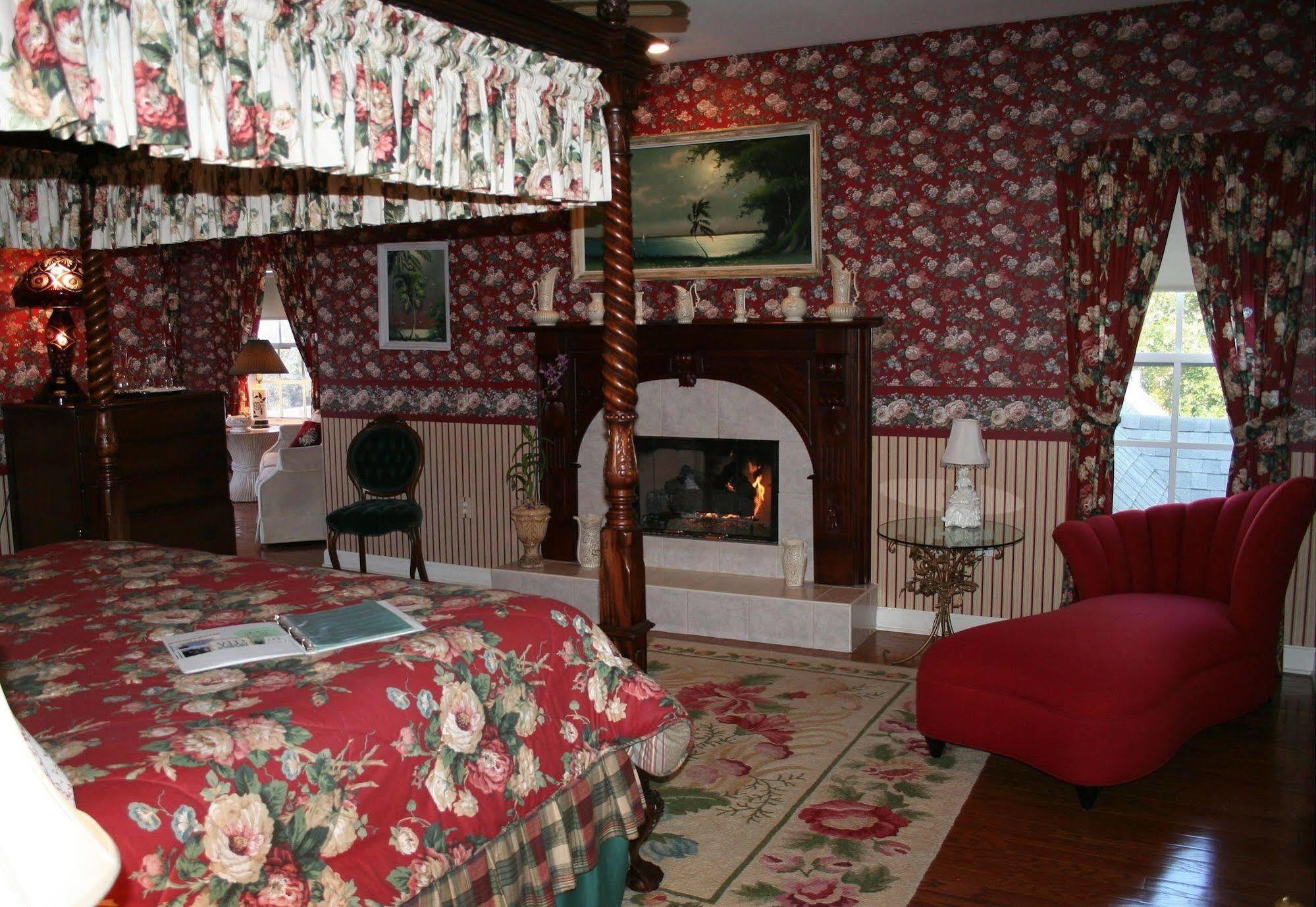 Heron Cay Lakeview Bed & Breakfast マウント・ドラ エクステリア 写真