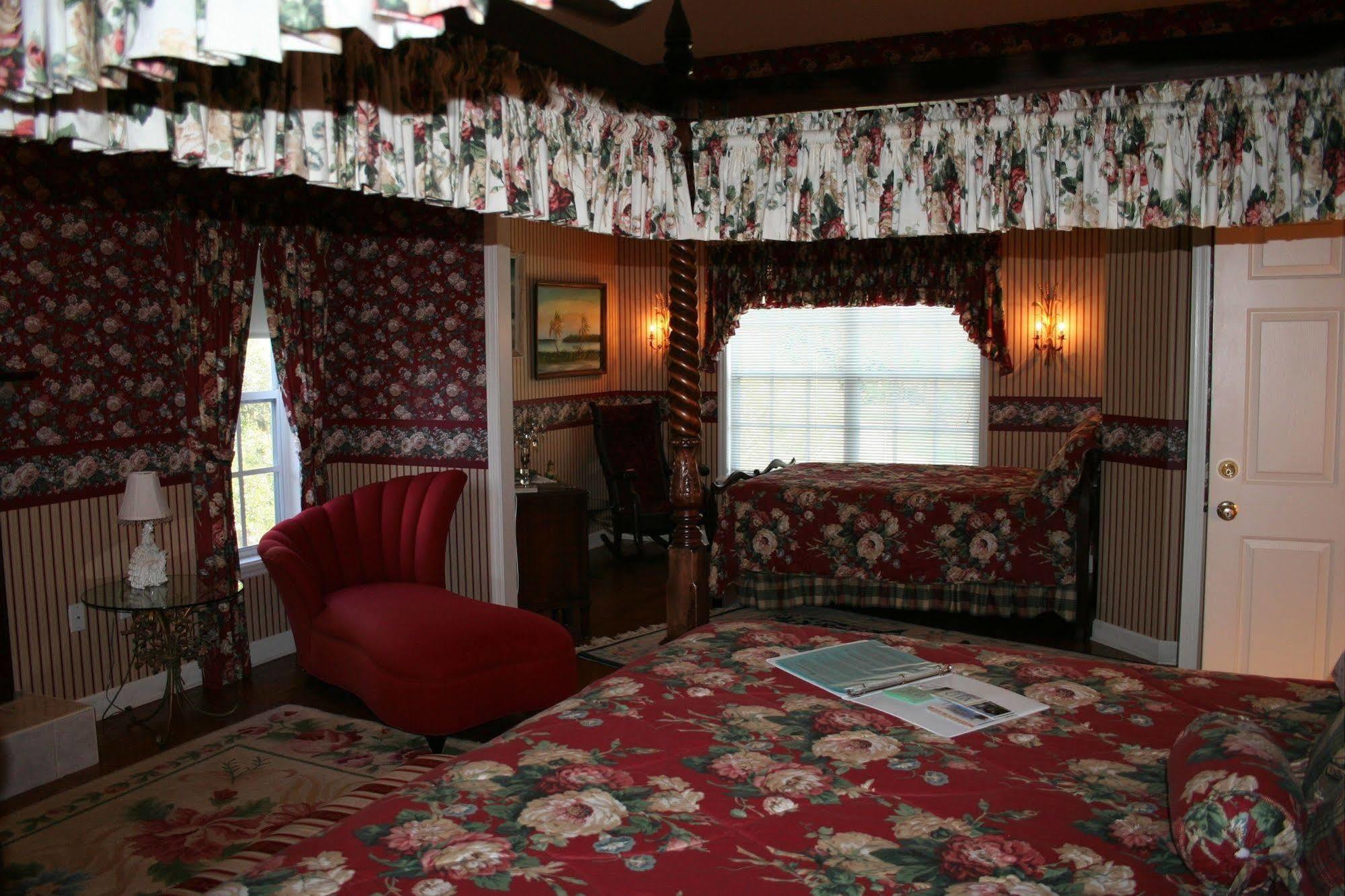Heron Cay Lakeview Bed & Breakfast マウント・ドラ エクステリア 写真